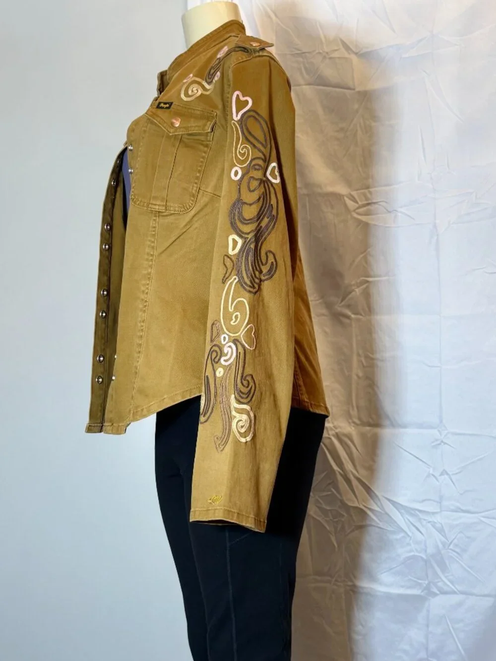 Wrangler Lainey Wilson Brown Jacket Women's Large. New With Tags See Description - Picture 2 of 6